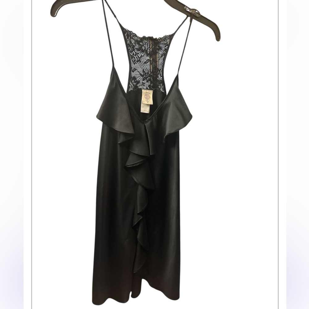 In Bloom By Jonquil black satin & lace Ruffle women’s nightgown